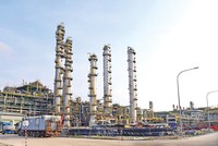 Việc nâng cấp, mở rộng Nhà máy Lọc dầu Dung Quất vẫn còn nhiều vấn đề cần làm rõ. Ảnh: Đức Thanh