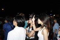 TP.HCM: Người dân hạnh phúc trong giây phút chào đón năm mới 