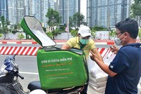 Hình ảnh nghĩa tình thường thấy ở Sài Gòn Arnh: Lê Toàn