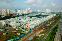 Vực dậy thị trường bất động sản sẽ thúc đẩy sự phát triển của toàn nền kinh tế. Ảnh: Lê Toàn 