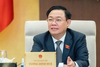 Chủ tịch Quốc hội Vương Đình Huệ phát biểu tại phiên thảo luận.