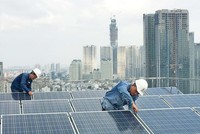 Điện mặt trời mái nhà của TP.HCM chỉ mới đạt hơn 355 MWp, chưa tới 1/10 tiềm năng, gây nên phí hoài ngàn tỷ đồng