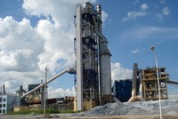 Trạm nghiền của Nhà máy Xi măng Đại Việt - Dung Quất tại Khu kinh tế Dung Quất.