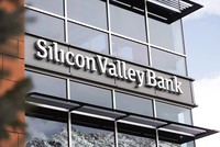Silicon Valley Bank (Mỹ) sụp đổ do bị mất niềm tin đột ngột, dẫn đến tình trạng bị khách hàng rút tiền ồ ạt. Ảnh: deseret news