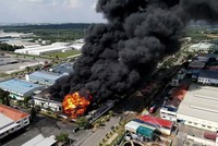 Một vụ cháy lớn trong một doanh nghiệp ở Đồng Nai