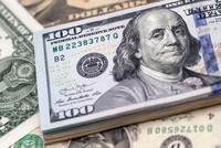 Đồng USD suy yếu nhưng vẫn giữ “ngôi vương” 