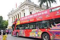 Sở Du lịch Hà Nội và Sở Giao thông Vận tải Hà Nội đã tổ chức vận chuyển miễn phí cho du khách tham quan Hà Nội bằng xe buýt 2 tầng theo hành trình City tour trong thời gian từ 29/4 - 3/5/2023.