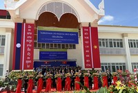 Nghi lễ cắt băng khánh thành Bệnh viện.