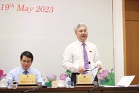 Ủy viên Thường trực Ủy ban Tài chính - Ngân sách Trần Văn Lâm tại cuộc họp báo.