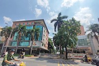 Bệnh viện Đa khoa Anh Minh có vị trí “vàng” khi nằm ở mặt tiền đường Phan Văn Trị, phường 7, quận Gò Vấp, TP.HCM.