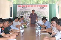 Phó chủ tịch UBND tỉnh phát biểu tại buổi làm việc với chủ đầu tư, các đơn vị thi công và sở, ngành, địa phương liên quan Dự án Trung tâm kiểm soát bệnh tật tỉnh