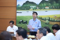 Phiên thảo luận của tổ 12 (gồm các đoàn đại biểu Quốc hội tỉnh Hưng Yên, Ninh Bình, Quảng Trị, Cần Thơ). Ảnh: Duy Linh