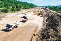 Đã có chuyển biến khá tích cực trong giải ngân vốn đầu tư công. Ảnh: Đức Thanh