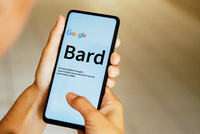 Ứng dụng chatbot AI mới của Google, Bard, được ra mắt như một đối thủ của ChatGPT, có thể cung cấp thông tin, viết mã, dịch ngôn ngữ và phân tích hình ảnh. Ảnh: Getty Images 