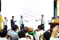 Lãnh đạo tỉnh Bình Phước và VNPT ấn nút khai trương “Phần mềm tài nguyên và môi trường tỉnh Bình Phước”.
