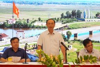 Thứ trưởng Bộ GTVT Lê Đình Thọ chủ trì buổi làm việc với 2 địa phương. Ảnh: Mỹ Hạnh