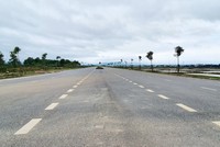 Cao tốc Cam Lộ - Lao Bảo sẽ chạy song song với Quốc lộ 9 hiện hữu. Ảnh: Ngọc Tân