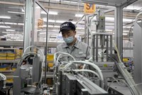 Kinh tế Trung Quốc trong quý II/2023 đạt tăng trưởng 6,3% so với cùng kỳ năm trước, nhưng thấp hơn mức tăng kỳ vọng của thị trường là 7,3%. Ảnh: AFP