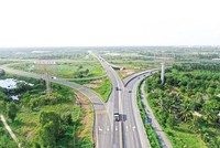 Đoạn cao tốc TP.HCM - Trung Lương được đề xuất đầu tư mở rộng quy mô 8 làn xe. Ảnh: Hoàng Giám