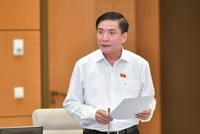 Tổng thư ký Quốc hội Bùi Văn Cường phát biểu tại phiên họp.