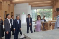 Đoàn công tác tỉnh Quảng Bình đã đến thăm Viện nghiên cứu Tsukuba của Tập đoàn lâm nghiệp Sumitomo (Nhật Bản). Ảnh: Ngọc Mai