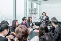 Có một đội ngũ tư vấn bảo hiểm chuyên nghiệp, toàn thời gian là điều mọi công ty bảo hiểm hướng đến