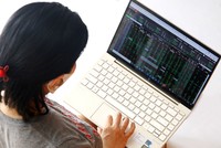 Nhiều nhà đầu tư kinh nghiệm có thể nhận diện được các dấu hiệu cổ phiếu có tay của “đội lái”