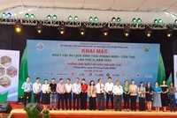 Lãnh đạo TP. Cần Thơ tuyên dương các tổ chức, đơn vị, cá nhân và doanh nghiệp làm du lịch tham gia tổ chức Ngày hội du lịch sinh thái Phong Điền lần thứ X/2023