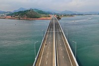 Hạ tầng đi tới đâu, thị trường địa ốc sẽ phát triển tới đó. Ảnh: Dũng Minh 