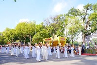 Carnaval thu Hà Nội nằm trong khuôn khổ chương trình “Festival Thu Hà Nội 2023”. Đây là sự kiện được dàn dựng công phu với quy mô lớn, là sự giao thoa sống động giữa truyền thống và hiện đại, đem lại những nét văn hóa vô cùng tinh tế, nhiều sắc màu không chỉ của Thủ đô Hà Nội mà còn của rất nhiều địa phương trên dải đất hình chữ S thân yêu.