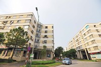 Nhà ở xã hội luôn có nhu cầu lớn, nhưng nguồn cung quá ít. Ảnh: Đức Thanh