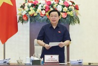 Chủ tịch Quốc hội Vương Đình Huệ phát biểu khai mạc phiên họp.