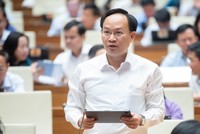 Đại biểu Phạm Văn Thịnh (Bắc Giang) tham gia thảo luận. 