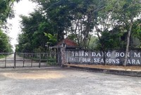 Ngôi nhà có diện tích khoảng 500 m2, một hạng mục tại Dự án được xây dựng dở dang, đang xuống cấp