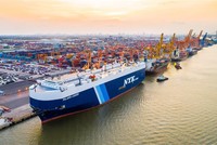 Bến cảng Tân Vũ - Hải Phòng do Công ty cổ phần Cảng Hải Phòng, đơn vị thành viên của VIMC khai thác.