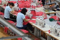 Đơn hàng mới của ngành dệt may hiện vẫn ít ỏi