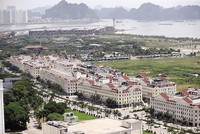 Nghịch lý là, dự án địa ốc khát vốn nhưng khó vay, trong khi nhà băng thừa vốn lại không dám mạnh tay cho vay. Ảnh: Đ.T