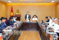 Phó Chủ tịch UBND tỉnh Ninh Bình Nguyễn Cao Sơn phát biểu tại buổi làm việc. Ảnh Báo Ninh Bình