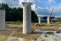 Công trình thi công đường cao tốc Bắc - Nam phía Đông đoạn đi qua địa bàn huyện Phù Mỹ. Nguồn: Báo Bình Định.