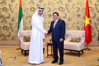 Thủ tướng Phạm Minh Chính tiếp Quốc vụ khanh phụ trách Thương mại quốc tế, Bộ Kinh tế UAE, Thani bin Ahmed Al Zeyoudi (Ảnh: VGP)