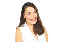 “Nếu nhìn vào các quầy kệ bán snack tại Việt Nam, chúng ta sẽ thấy không có thương hiệu snack nổi tiếng nào thuộc về Việt Nam cả. Tại sao người Việt không cho một doanh nghiệp Việt cơ hội để sánh ngang với quốc tế?”. - CEO Nguyễn Thị Ngọc Bích