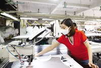 Thu hút đầu tư - một động lực tăng trưởng kinh tế - được kỳ vọng tăng trưởng khả quan trong năm tới. Ảnh: Đức Thanh