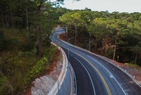 Một đoạn đèo Prenn vừa được đưa vào khai thác.