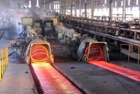 Doanh nghiệp thép gặp khó khăn vì TP.HCM chưa có quy hoạch kho bãi, nhà xưởng cho ngành thép. Trong ảnh: Một xưởng sản xuất thép tại TP.HCM.