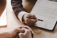 Ước tính đến hết tháng 11/2023, tổng doanh thu toàn thị trường bảo hiểm nhân thọ giảm 12,5% so với cùng kỳ