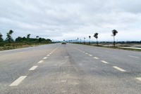 Cao tốc Cam Lộ - Lao Bảo sẽ chạy song song với Quốc lộ 9 hiện hữu. Ảnh: Ngọc Tân