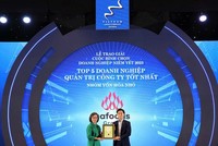 Ông Nguyễn Mạnh Cường – Giám đốc Marketing -Truyền thông Nafoods Group đại diện doanh nghiệp nhận chứng nhận