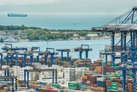 Cảng hàng hóa Piraeus gần Athens, Hy Lạp. (Ảnh: AFP/TTXVN)