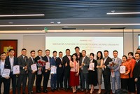 Eaton Park - Lễ Ký Kết Hợp Tác Chiến Lược Đại Lý Phân Phối F1