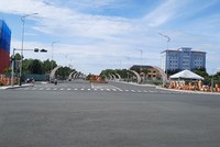 Địa điểm thực hiện “Đường gốm và hoa mừng Xuân Giáp Thìn năm 2024” tại đường nối giữa đường Phạm Hùng và đường Võ Văn Kiệt, Phường 9, TP. Vĩnh Long